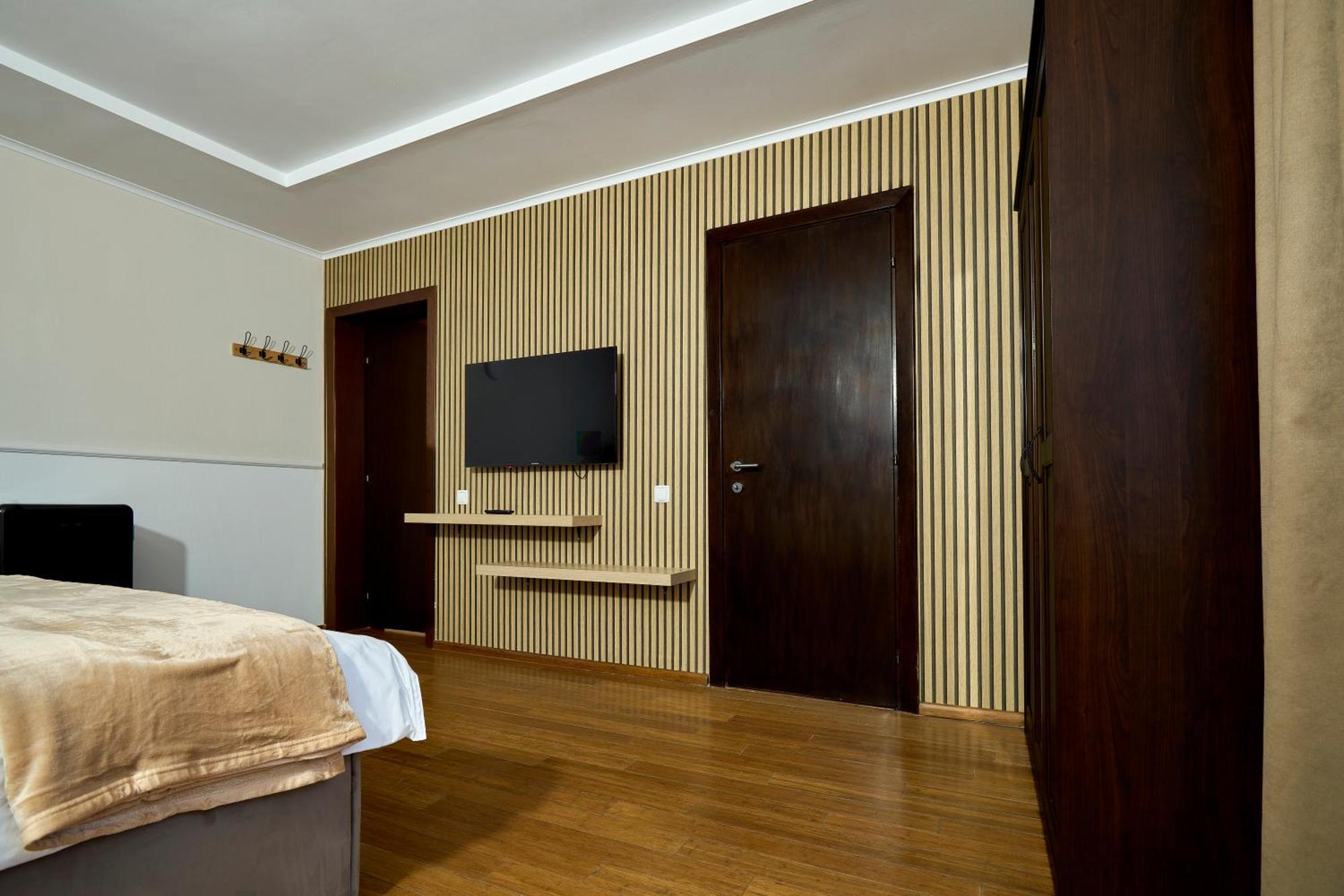 Therme Airport Resort Corbeanca Bagian luar foto